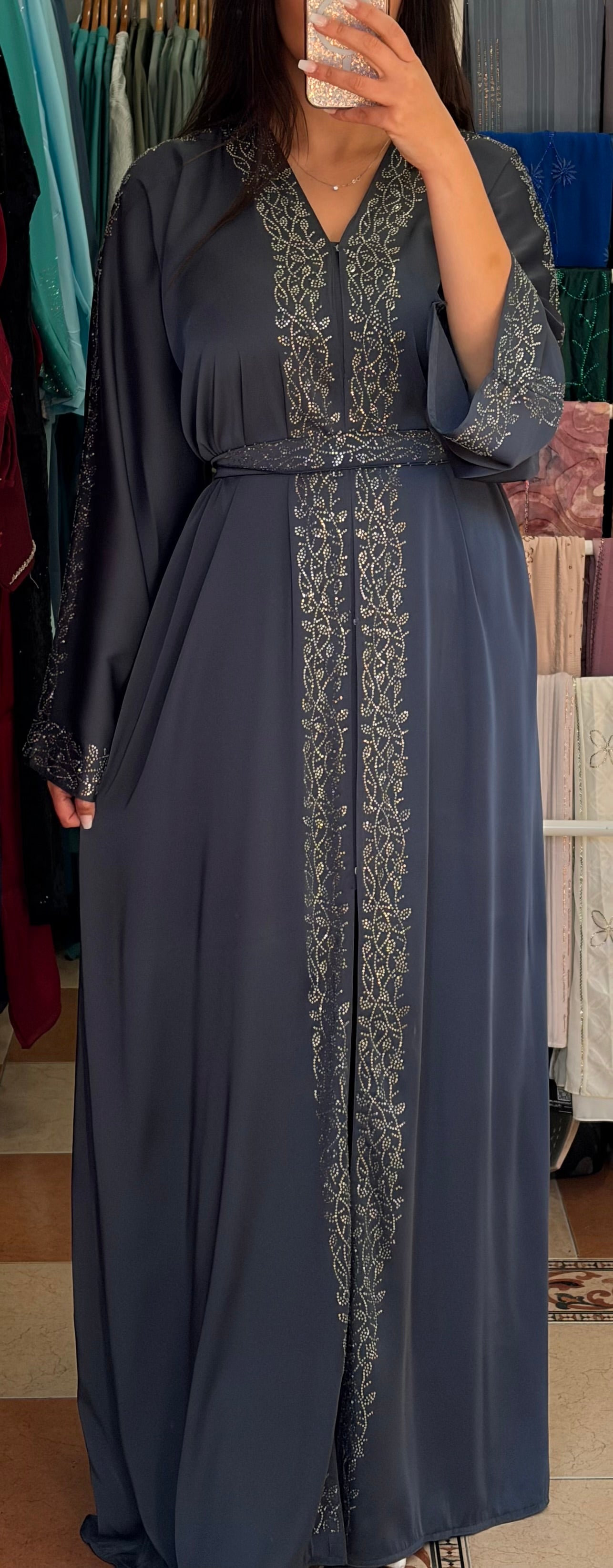 Abaya Nisrin